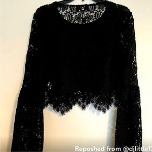 Gracia Lace black crop top with lined bodice